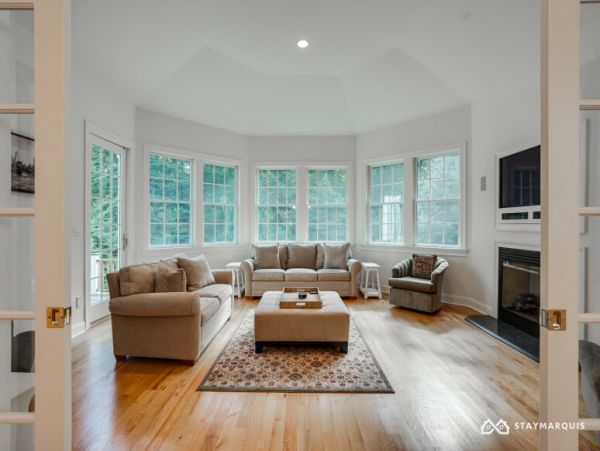 Hamptons Home 1020890