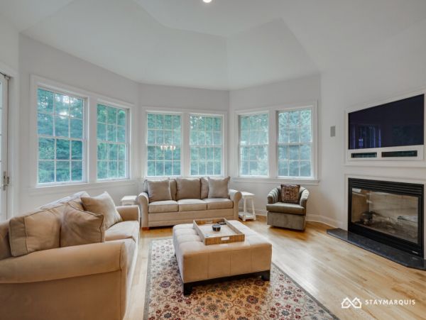 Hamptons Home 1020890