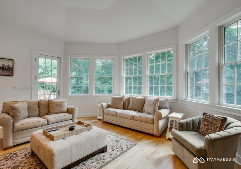 Hamptons Home 1020890