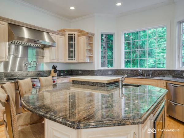 Hamptons Home 1020890