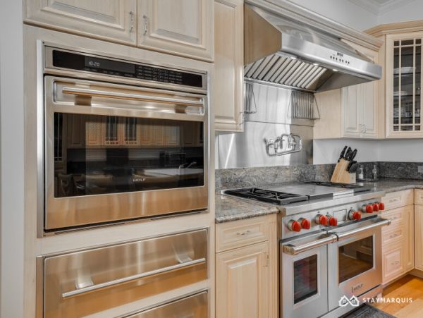 Hamptons Home 1020890