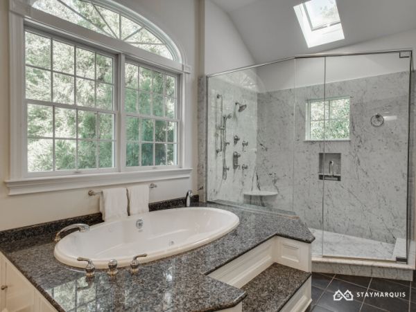 Hamptons Home 1020890