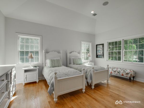 Hamptons Home 1020890