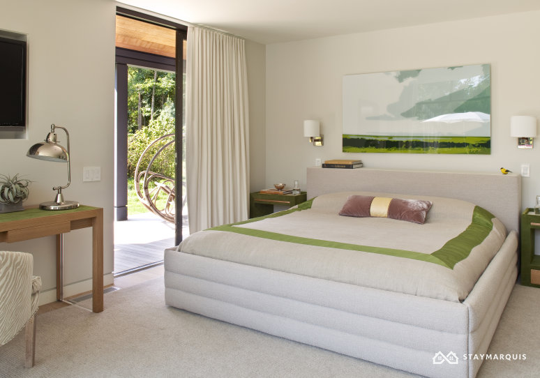 Hamptons Home 1020891