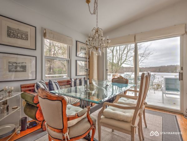 Hamptons Home 1020892