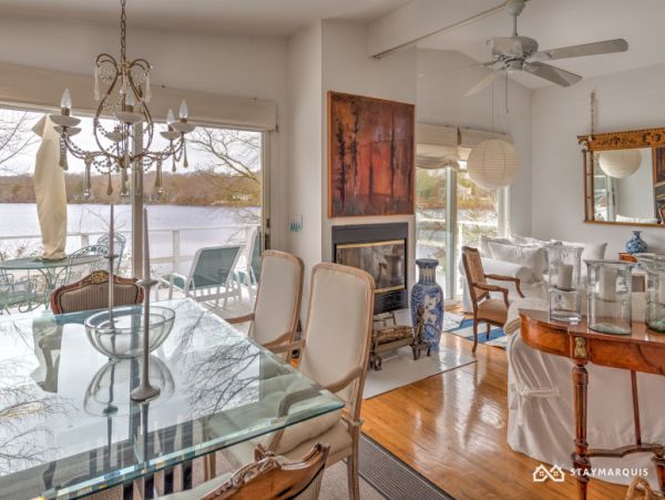 Hamptons Home 1020892