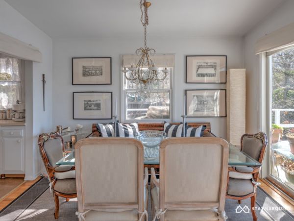 Hamptons Home 1020892