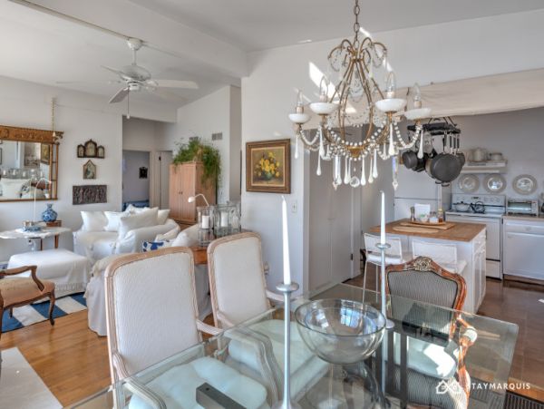 Hamptons Home 1020892