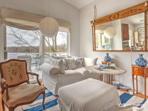 Hamptons Home 1020892