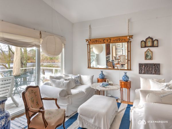 Hamptons Home 1020892