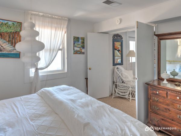 Hamptons Home 1020892