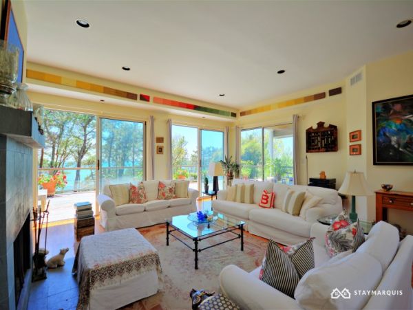 Hamptons Home 1020893