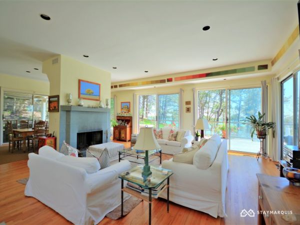 Hamptons Home 1020893