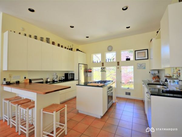 Hamptons Home 1020893