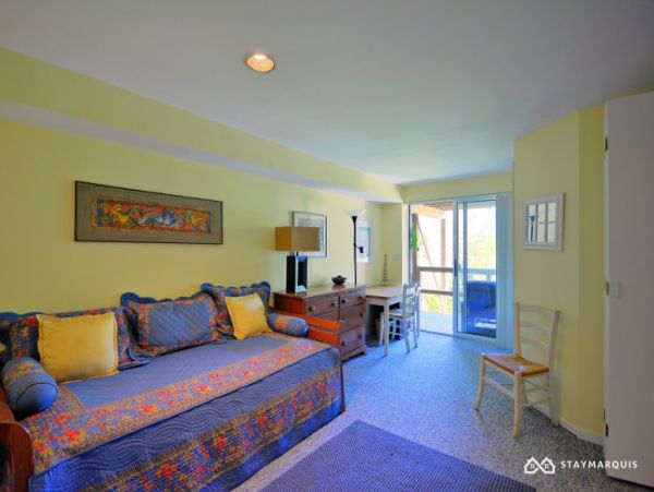 Hamptons Home 1020893