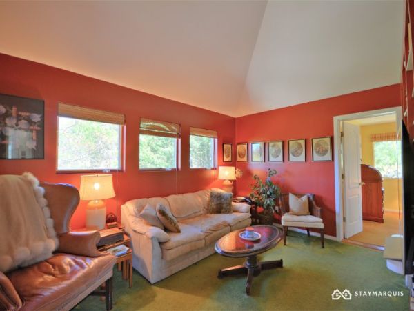 Hamptons Home 1020893