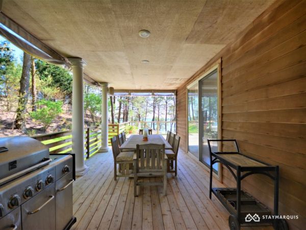 Hamptons Home 1020893