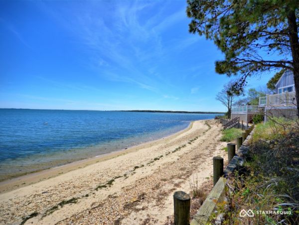 Hamptons Home 1020893
