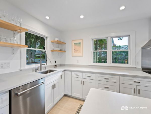 Hamptons Home 1020894