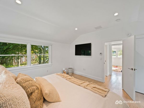 Hamptons Home 1020894