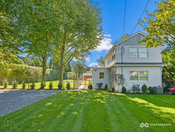 Hamptons Home 1020894