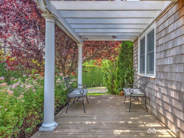 Hamptons Home 1020895