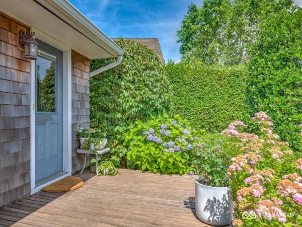 Hamptons Home 1020895