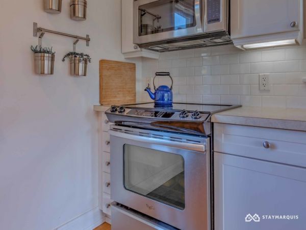 Hamptons Home 1020895