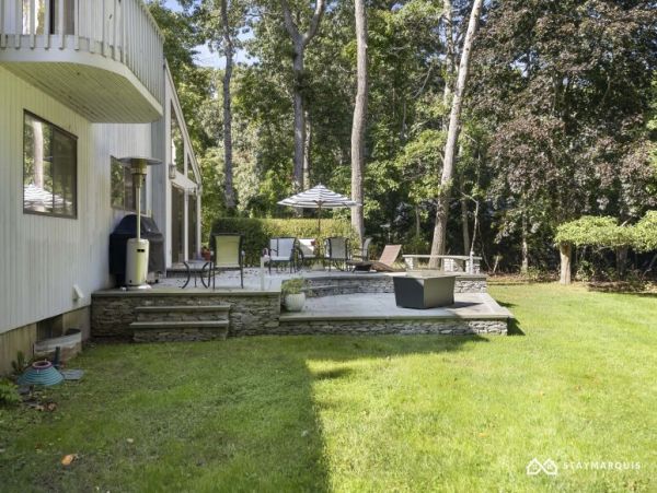 Hamptons Home 1020896