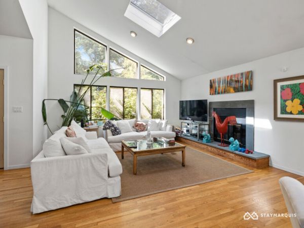 Hamptons Home 1020896