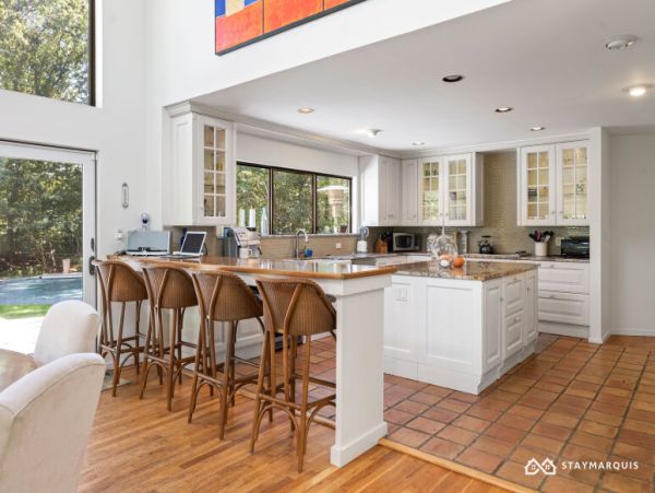 Hamptons Home 1020896