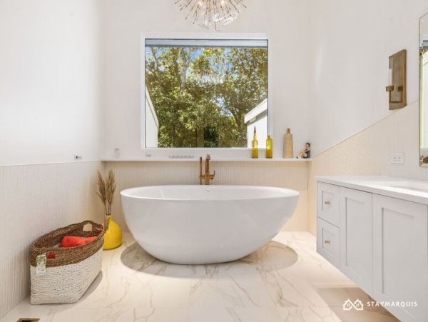 Hamptons Home 1020896