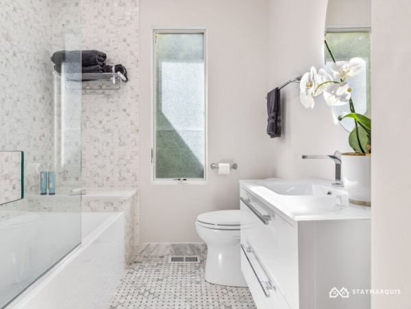 Hamptons Home 1020896