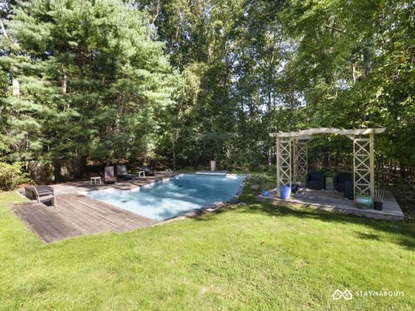 Hamptons Home 1020896