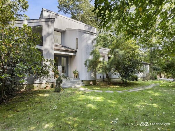 Hamptons Home 1020896