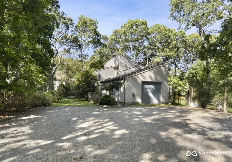 Hamptons Home 1020896