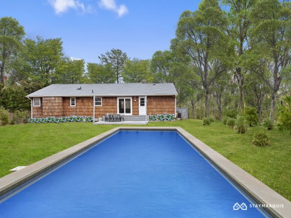 Hamptons Home 1020897