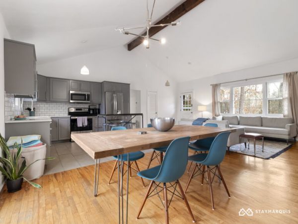 Hamptons Home 1020897