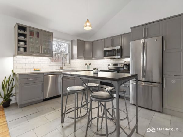Hamptons Home 1020897