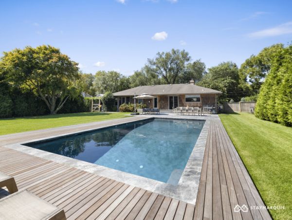 Hamptons Home 1020898
