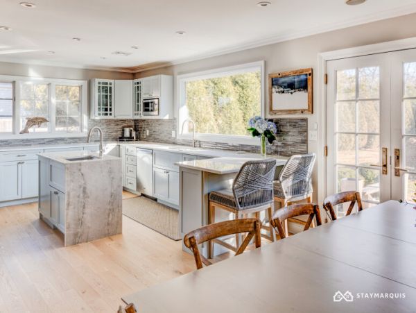 Hamptons Home 1020898