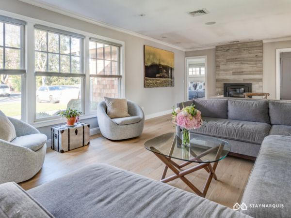 Hamptons Home 1020898