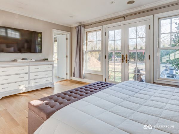 Hamptons Home 1020898