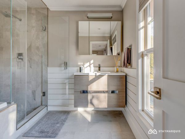 Hamptons Home 1020898