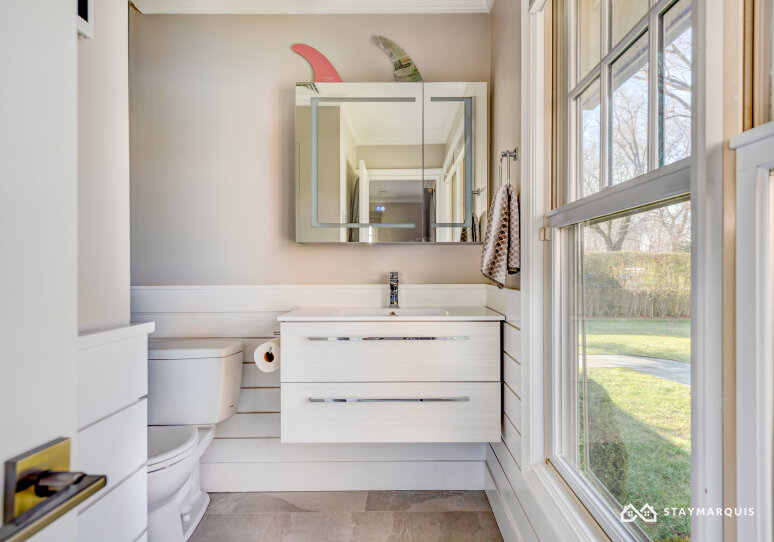 Hamptons Home 1020898