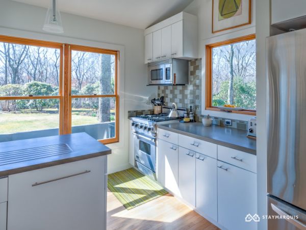 Hamptons Home 1020899