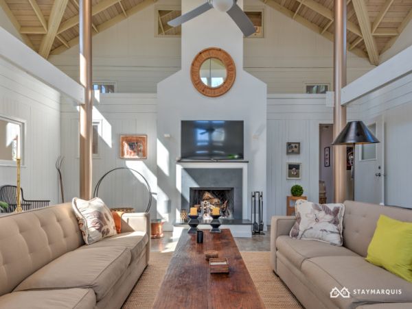 Hamptons Home 1020899