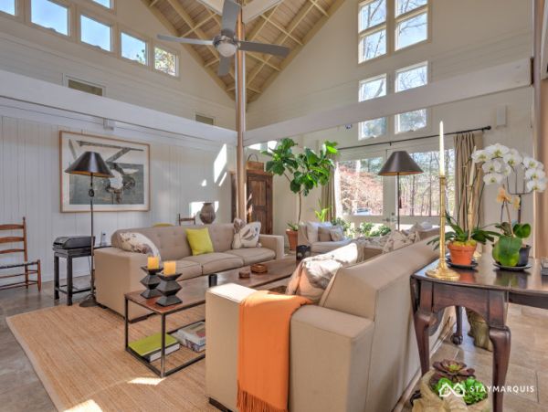 Hamptons Home 1020899