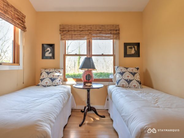 Hamptons Home 1020899