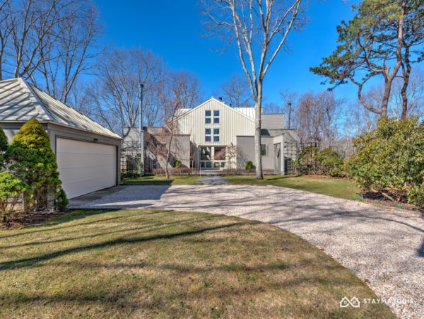 Hamptons Home 1020899